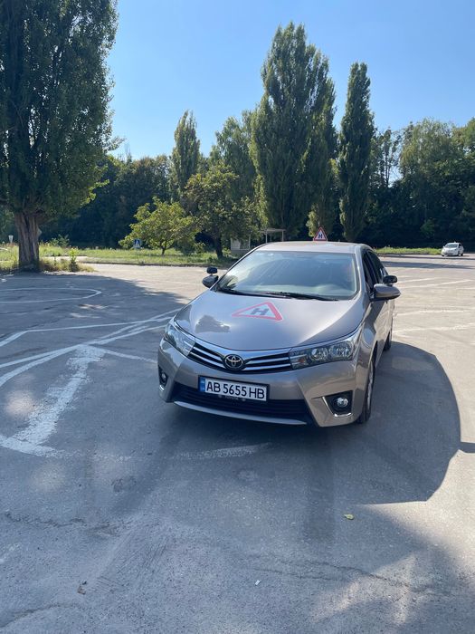 Інструктор з підготовки водіїв кат. В,  МКПП/ Уроки з водіння