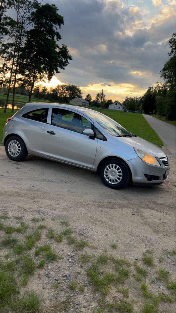 Opel corsa d 2008r