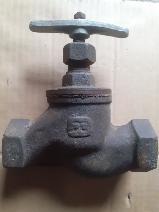 Вентиль запірний чавунний.