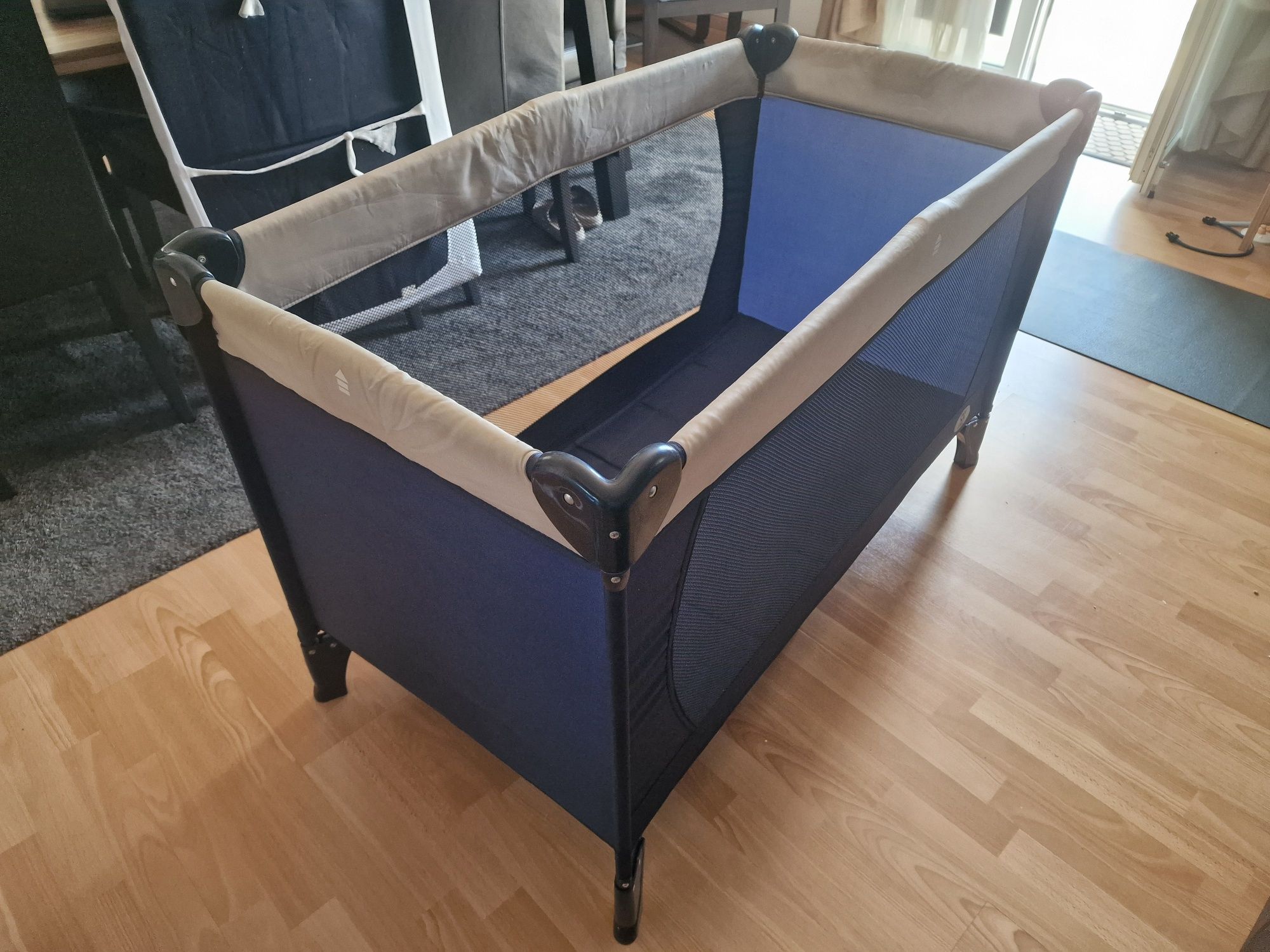 Cama berço de viagem, com colchão opcional