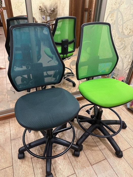 Продам стілець для учня.