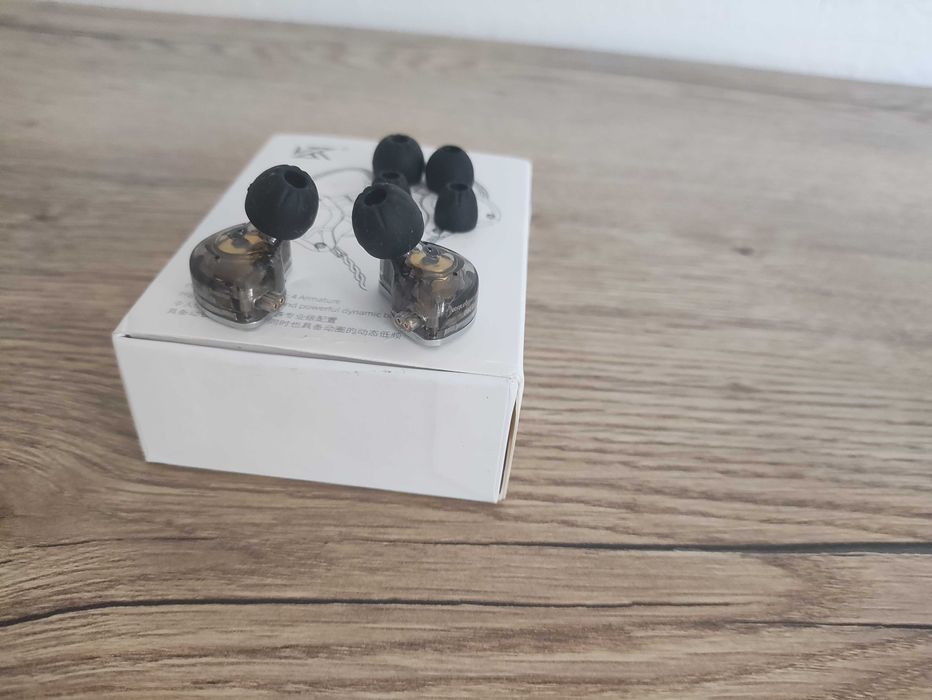 Słuchawki dokanałowe monitory KZ ZS10 PRO douszne przewodowe hybrydy