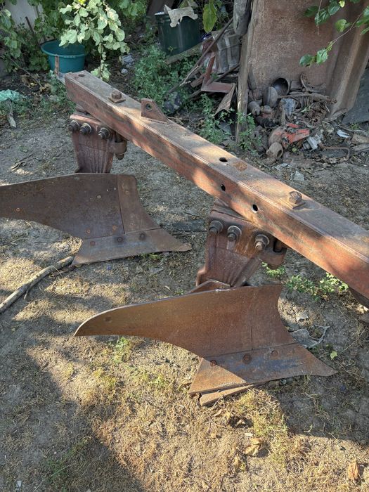 Продам Плуг ПЛН 3-35