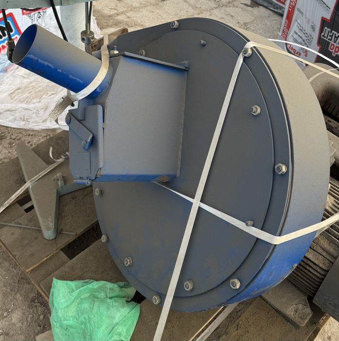 Młyn bijakowy rozdrabniacz 11 kw. Cała nowa obudowa i sita w zestawie