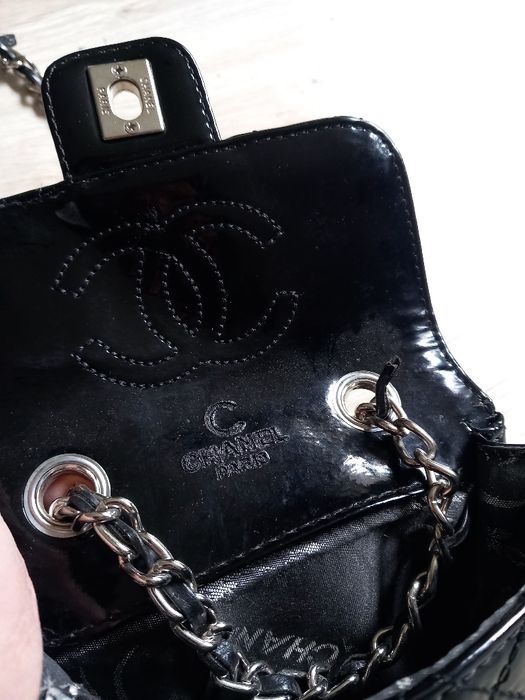 Chanel mała torebka skóra naturalna Lakierowana