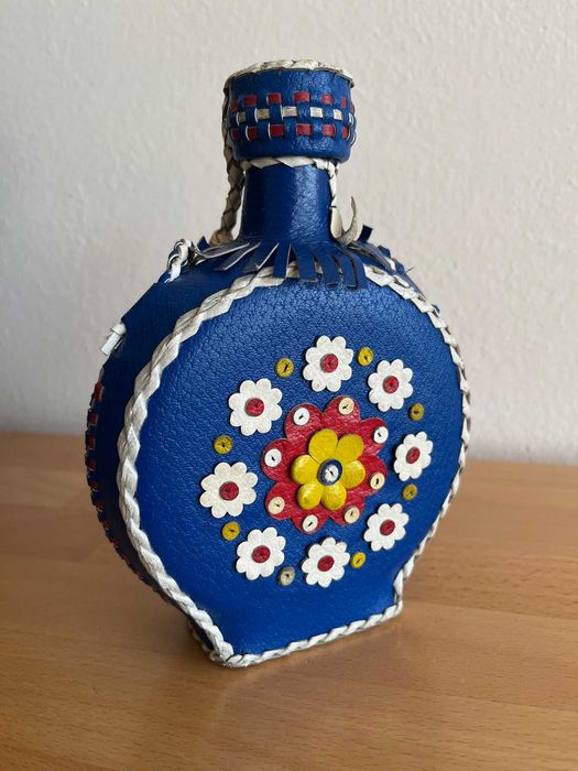 piękna ozdobna karafka  butelka dekoracja