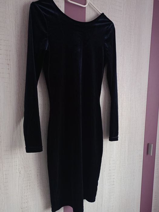 Elegancka sukienka welur granatowa Jacquline się Young rozmiar XS