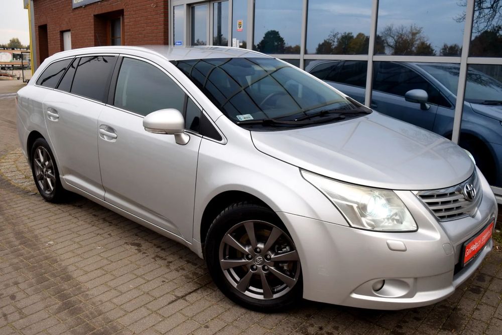Toyota Avensis Prestige 2.2 D4D 150 Km Gwarancja Pisemna Keyless Go Ksenon Salon Pl