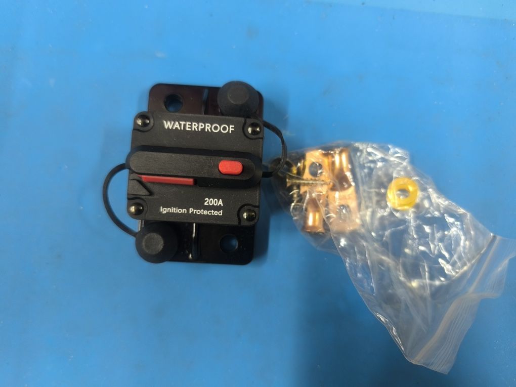 Запобіжник автоматичний 12-48В IP67, 200А.