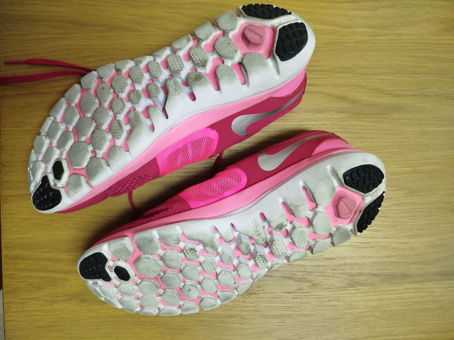 Ténis Nike Flex Runner - mulher