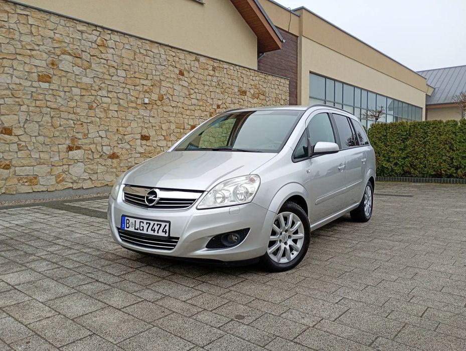 Opel Zafira Jak Nowa! 1.8! Niski Przebieg! 136 Tyś. Bogata Wersja! 7os. Hak Okazj!