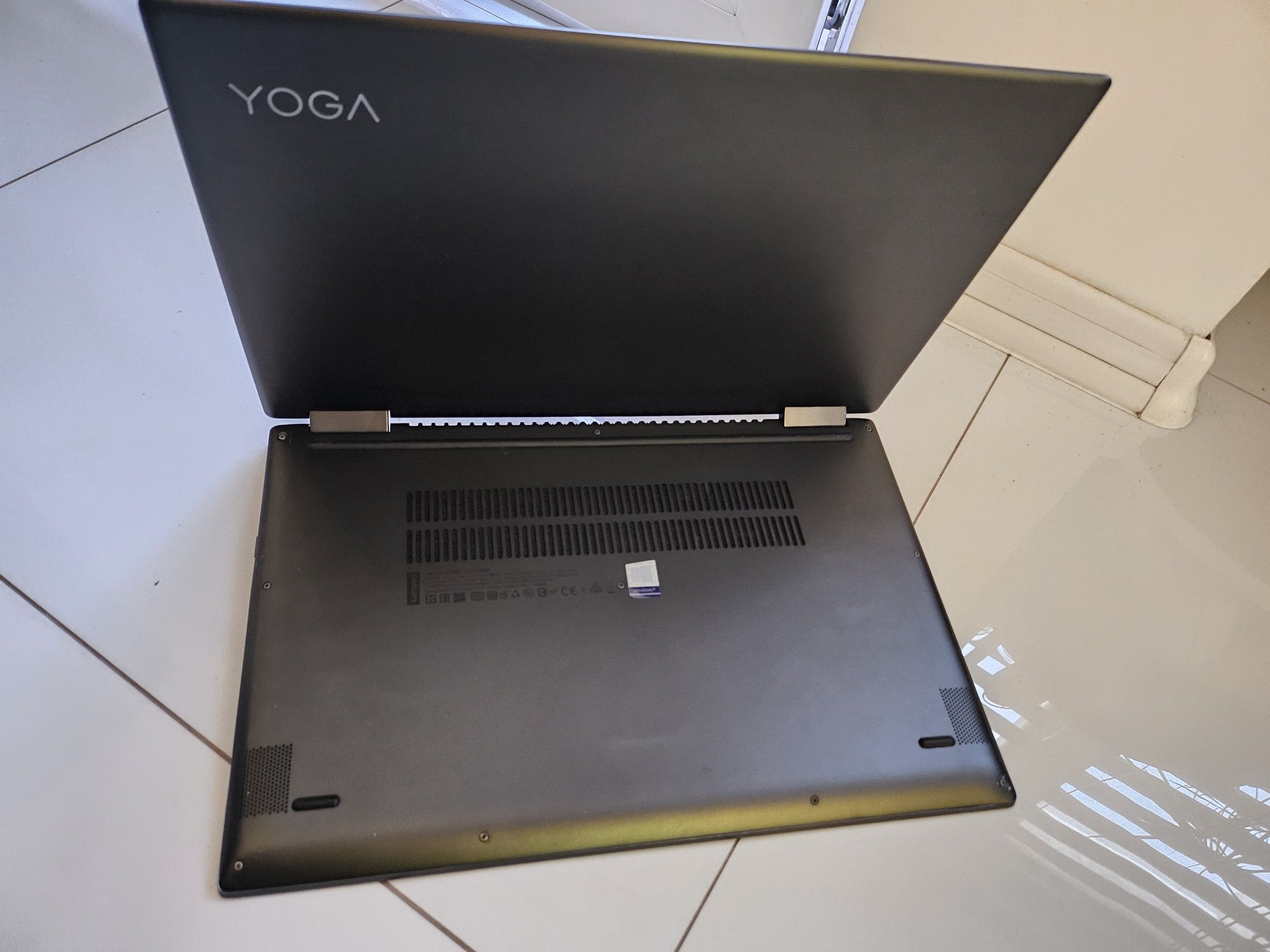 Laptop IBM Lenovo Yoga 720-15 i5-7300HQ 24GB 1000 GB + Gratis