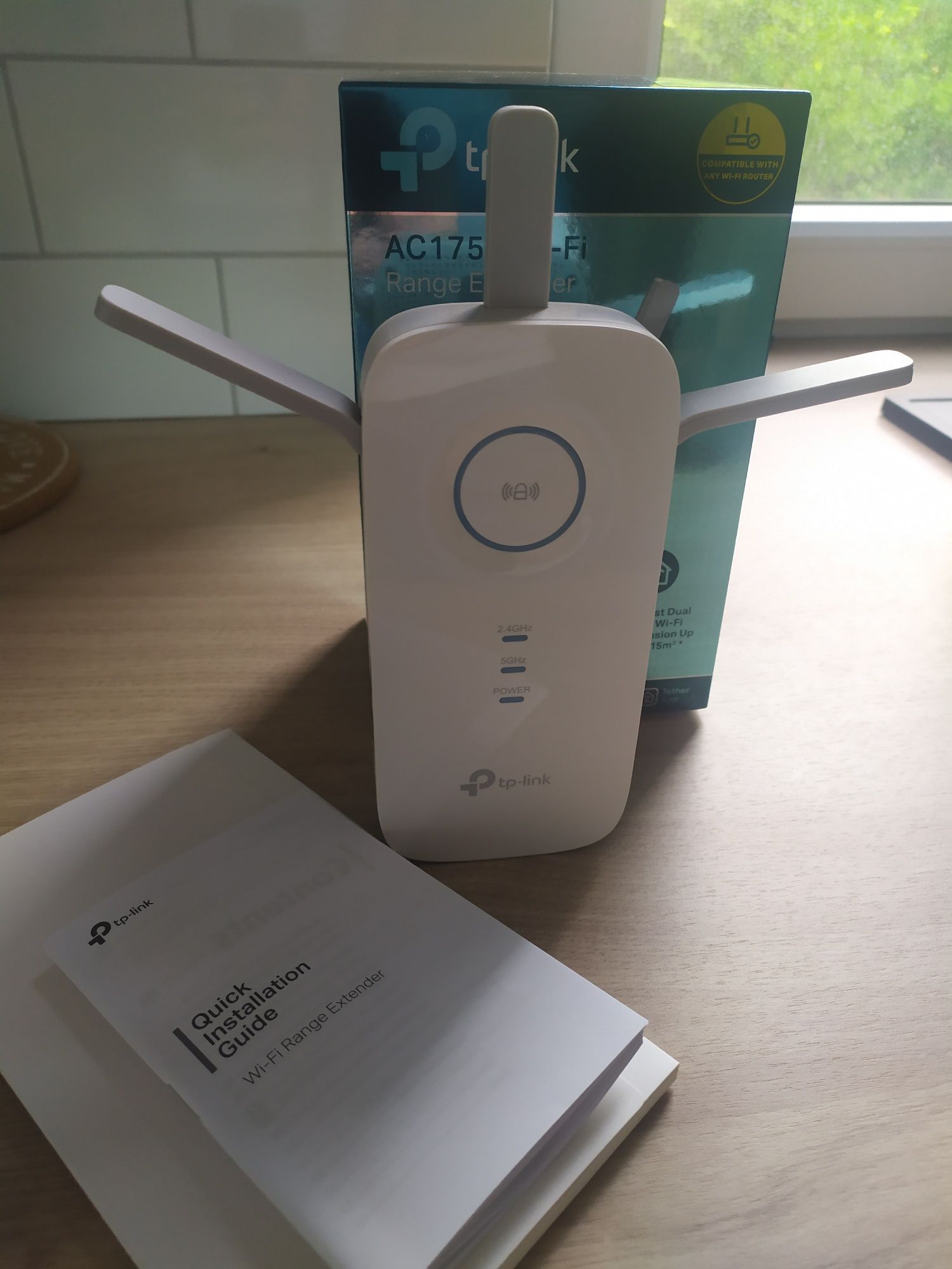 Related, wzmacniacz sygnału TP-Link RE450