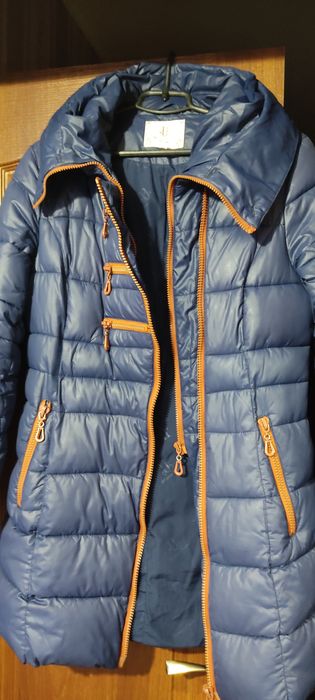 Зимовий пуховик жіночий