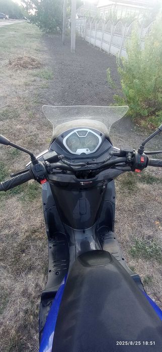 Скутер yiben 150