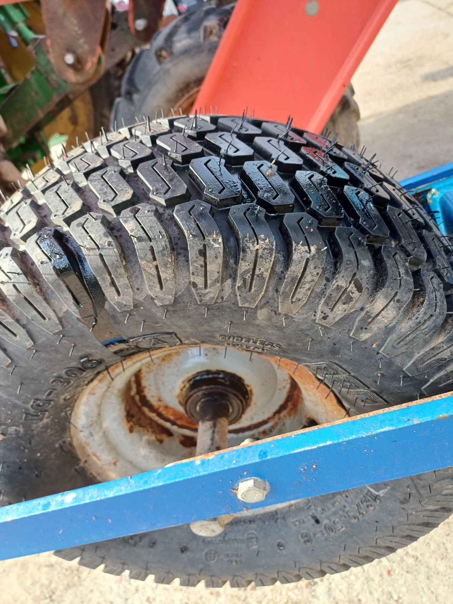 Vendo Plantador Ferrari em bom estado