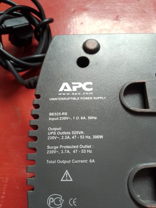 Продам безперебійник APC Back-UPS ES 525