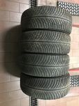 Opony zimowe 235 45 R 18 98 V Michelin