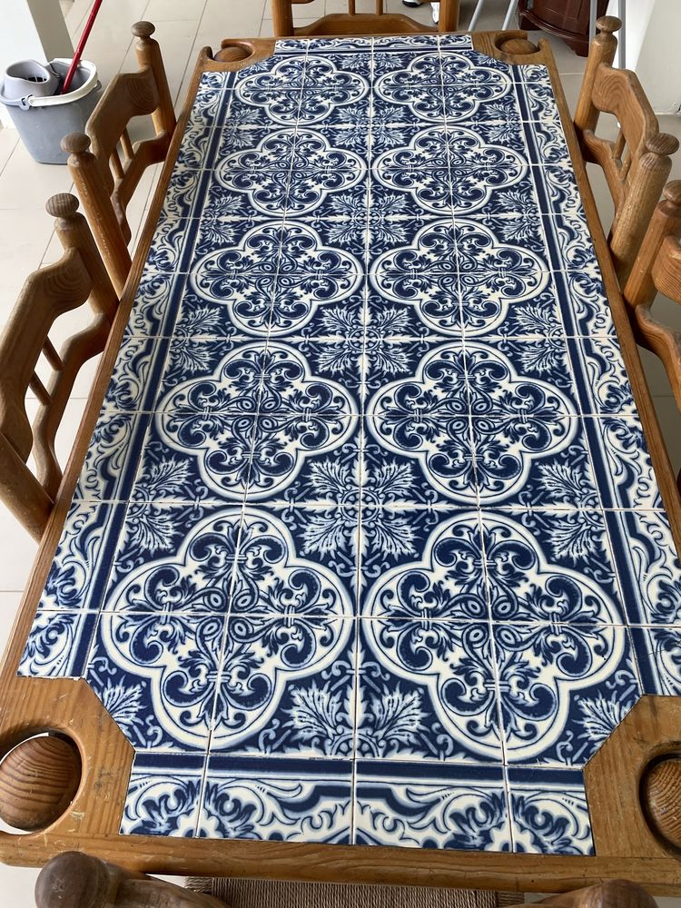 Mesa de jantar com 6 cadeiras
