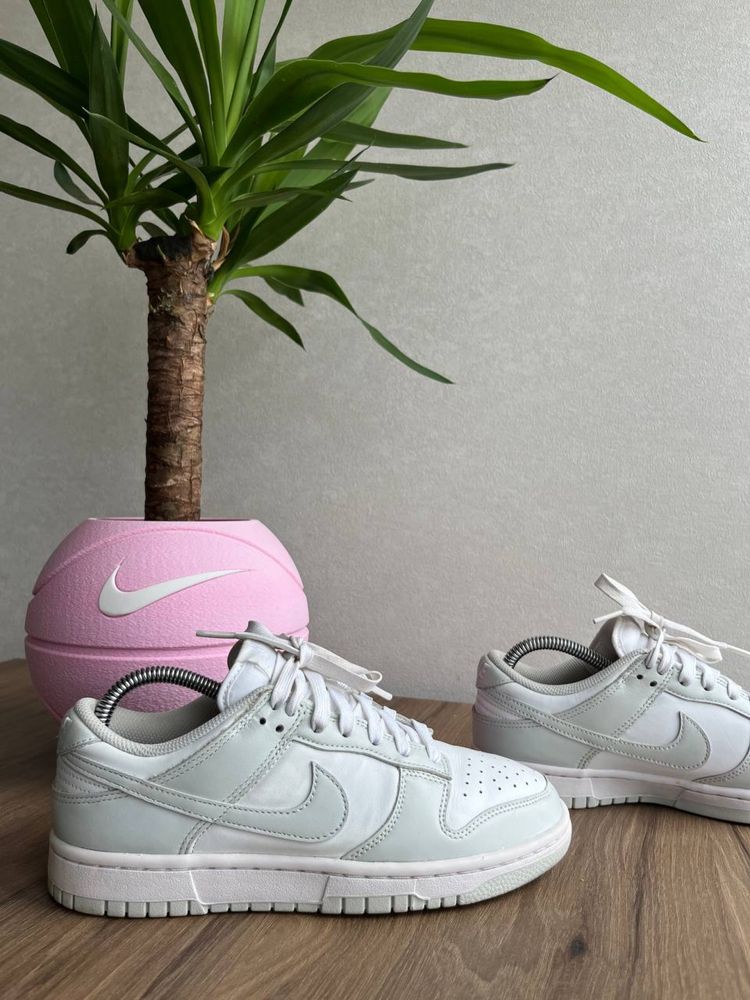 Nike dunk low “photon dust”