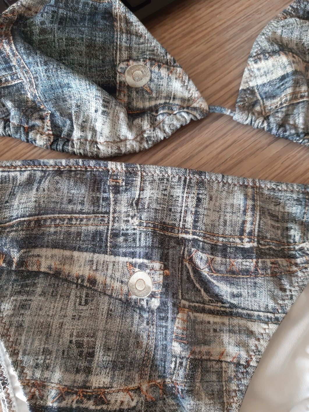 Kostium Calzedonia Cobey dwie części wzór jeans metalowe ozdoby 3/4