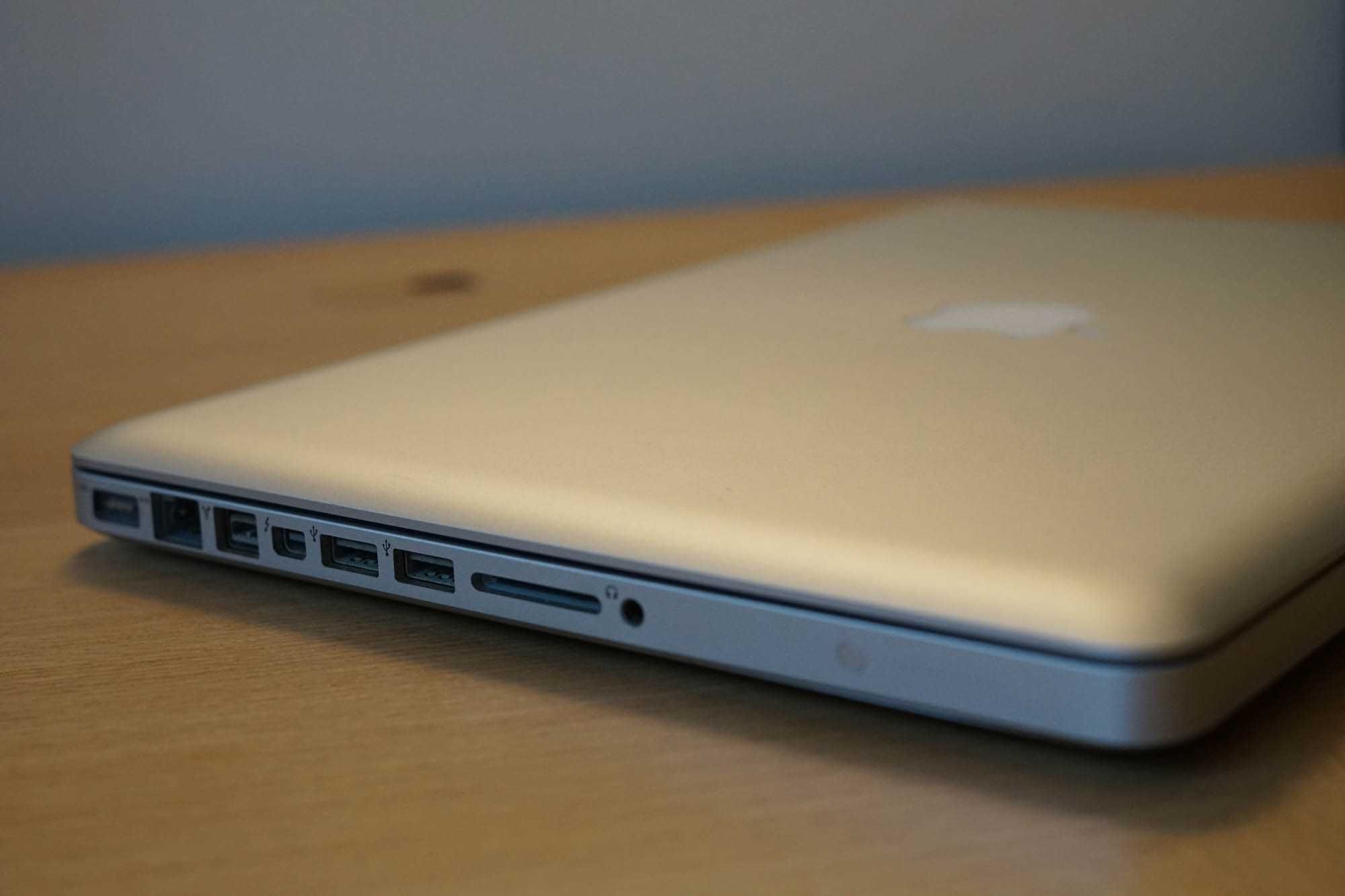 MacBook Pro 13 (mid 2012) - i5 | 8GB | 240GB  SSD