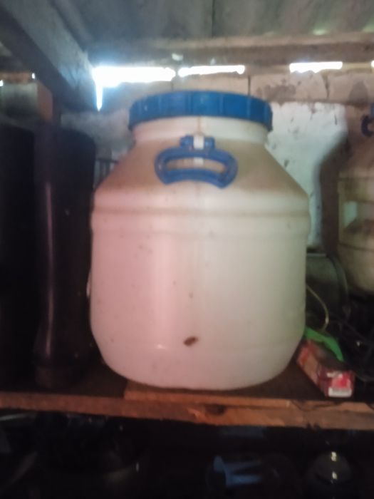 Бидон пластмассовый