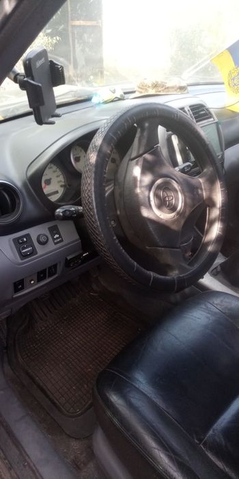 Продам авто раф 4 находу робить нічого ненада обмен на пікап  сів уїха