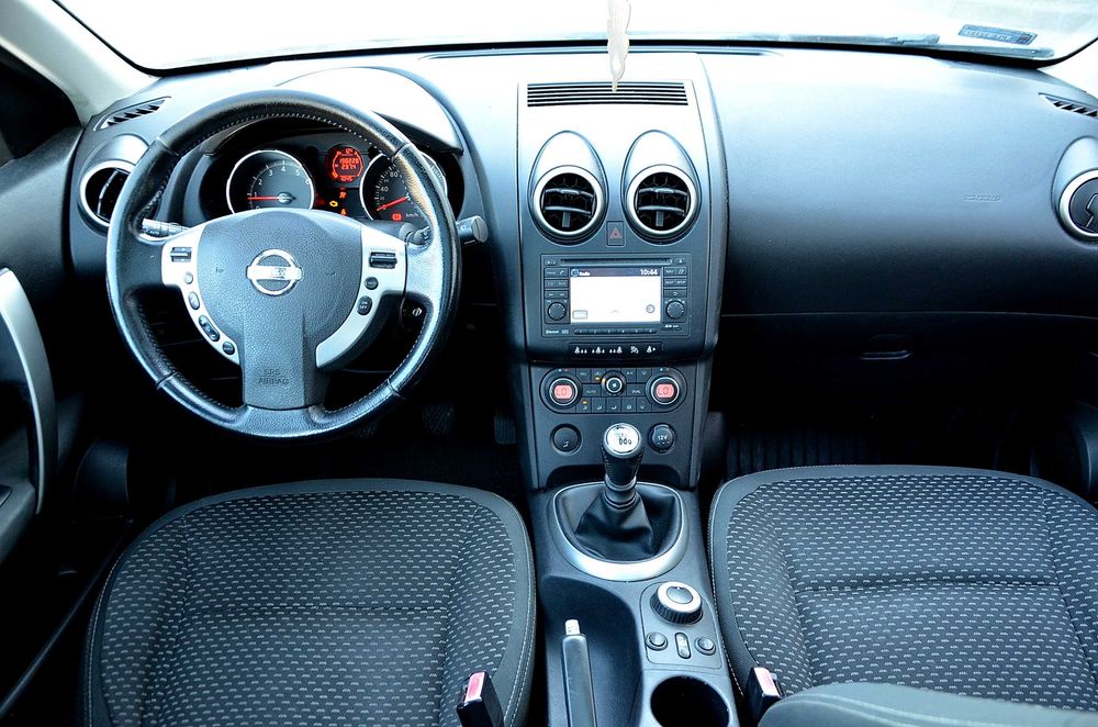 Nissan Qashqai 2.0 Benzyna*4x4* Panorama* Kamera Cofania* Hak *Zadbany