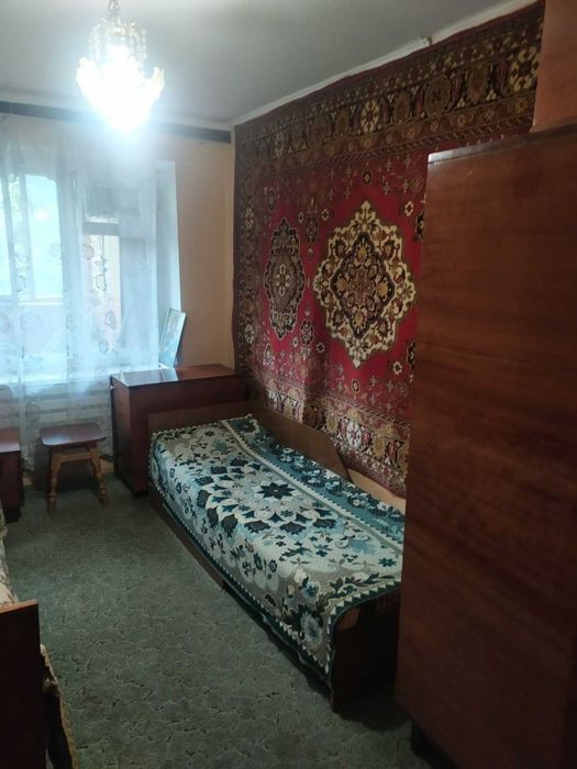 2к, центр, цікава і амбітна квартира по хорошій ціні