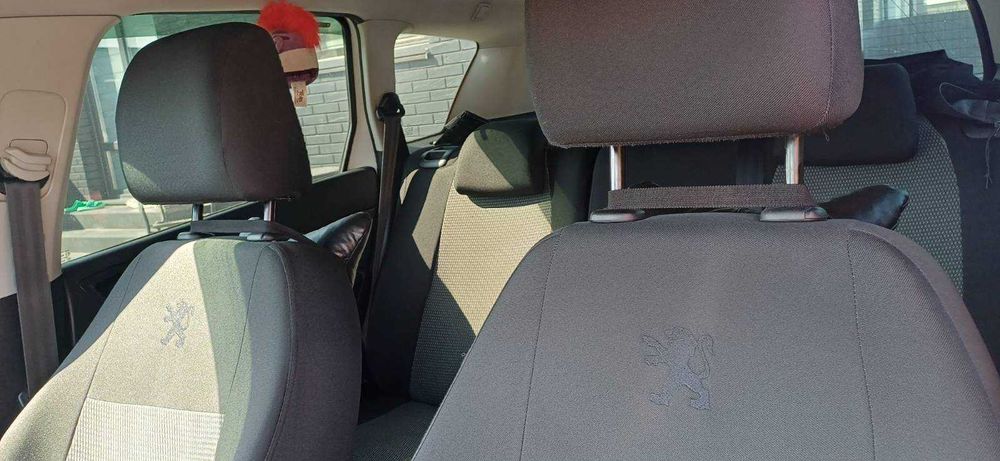 Автомобіль PEUGEOT 308 SW