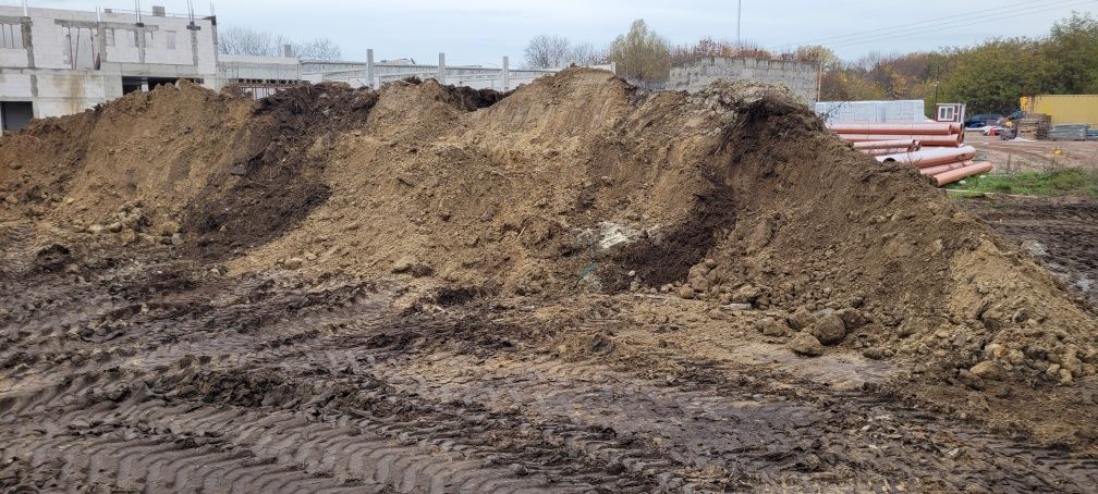 Wywóz gruzu ziemi  gliny koparka odpadów budowlanych rebakowanie rozbi