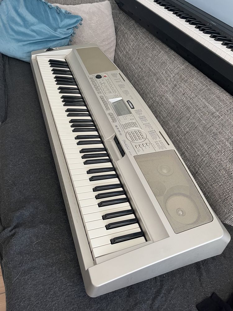 Yamaha DGX 300 Pianino cyfrowe