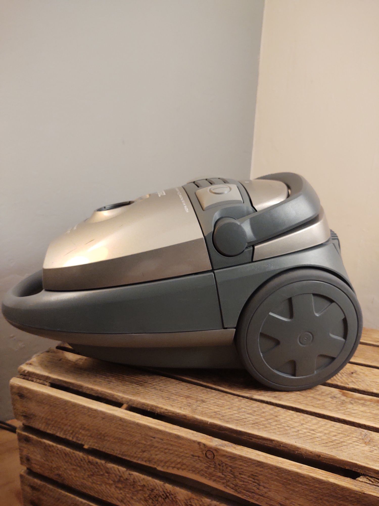 SUPER STAN Odkurzacz Zelmer Jupiter NOWY SILNIK 2000W