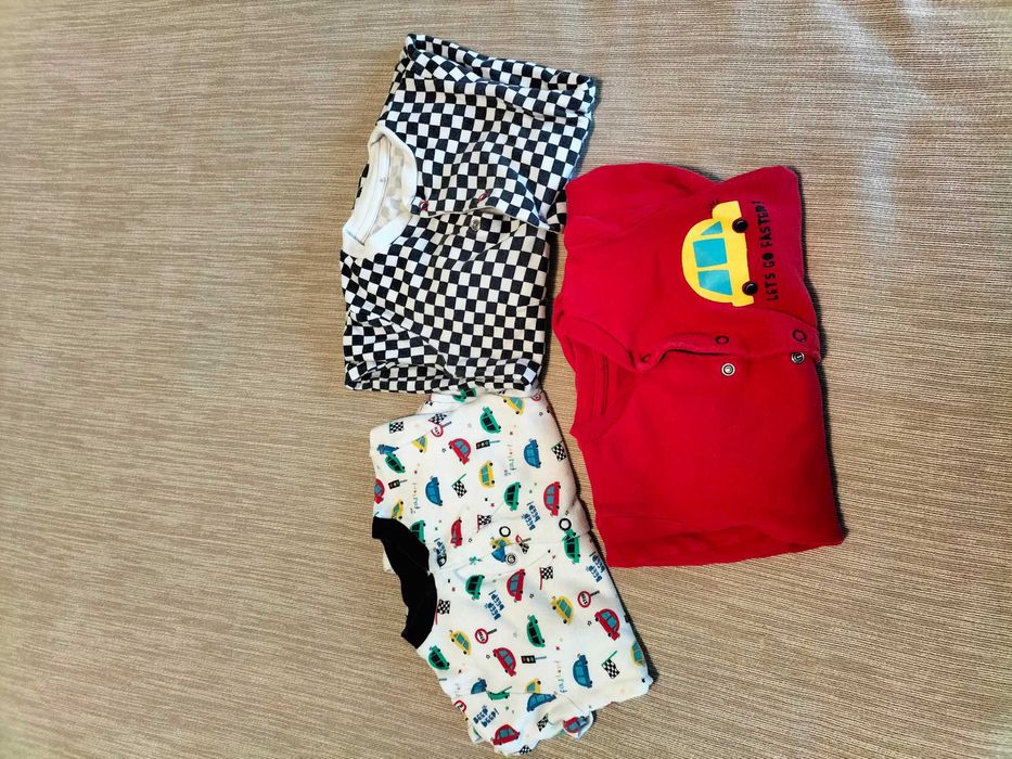 Conjunto 3 Babygrows Primark
