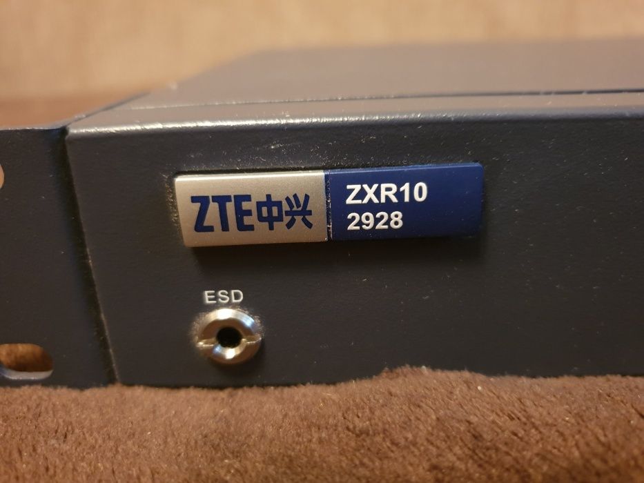 Керований комутатор свидч 2-го рівня ZTE ZXR10 2928