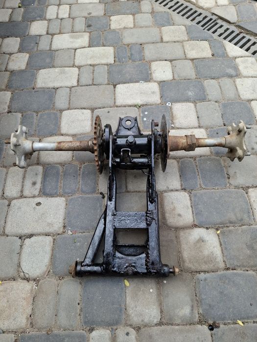 Задний маятник всборе  на квадроцикл