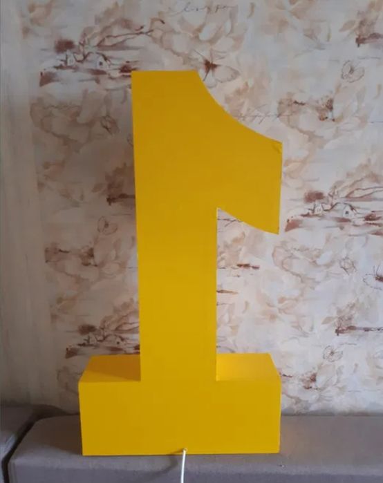 Оренда прокат для фотозона цифра один  з підсвічуванням одиничка на рі