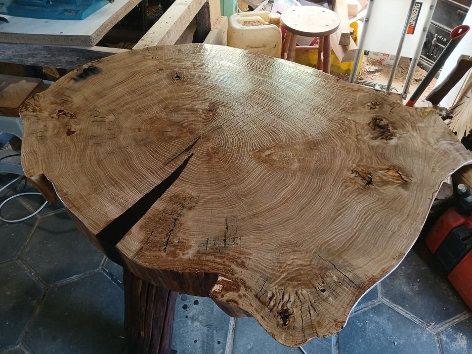 Dębowy stół z plastra