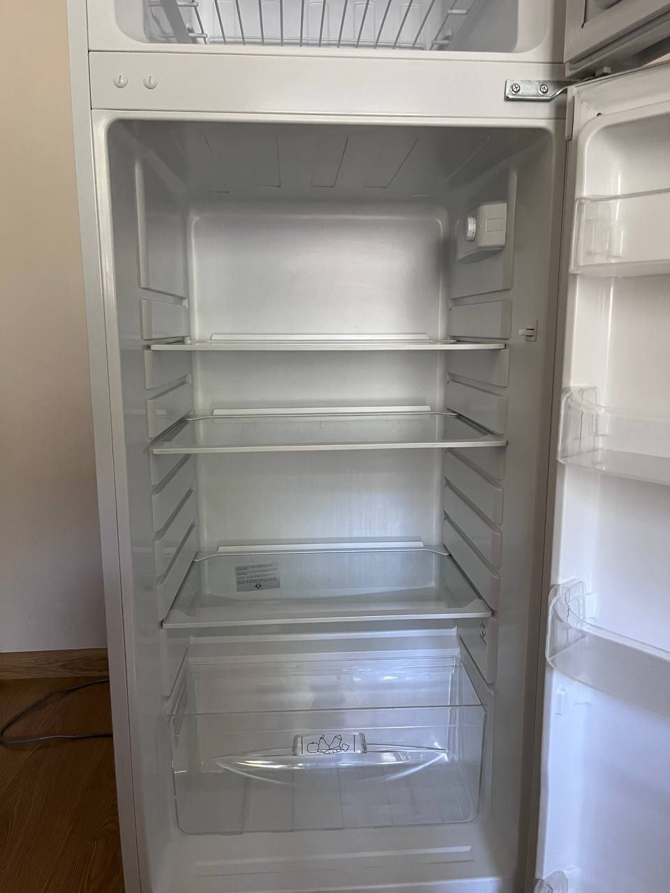 Lodówka Indesit RAA29