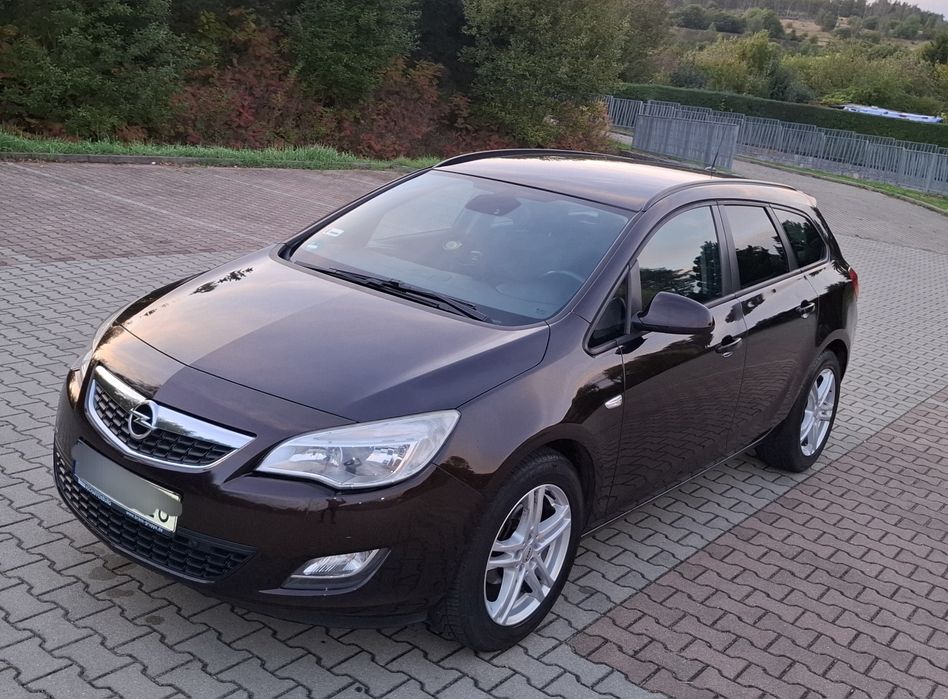 Opel Astra J 2012 Klima Alu 17 1.4t Benzyna Zarejestrowana Stan B.DB
