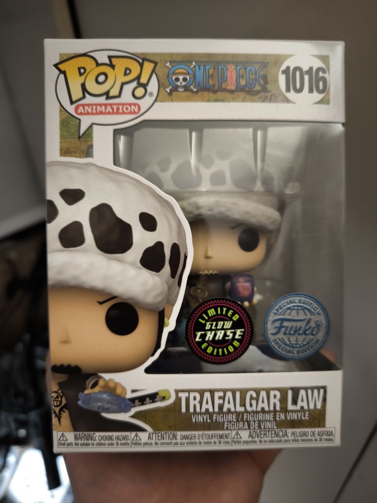 Trafalgar Chase One Piece Funko POP