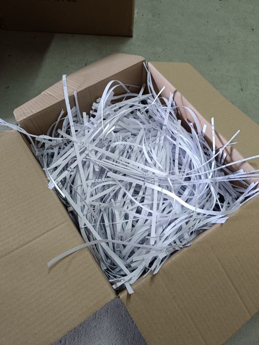 Eko wypełniacz do paczek – pocięty papier 1 kg | Bez plastiku