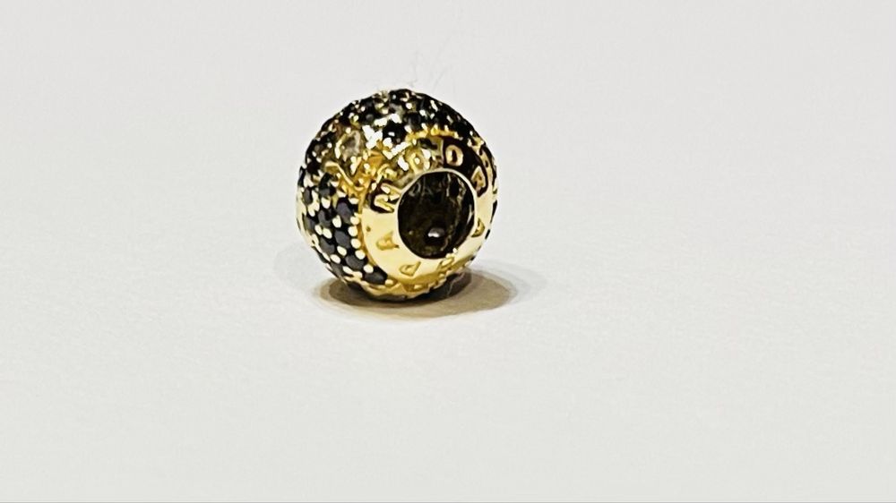 Charms zloty pandora 585