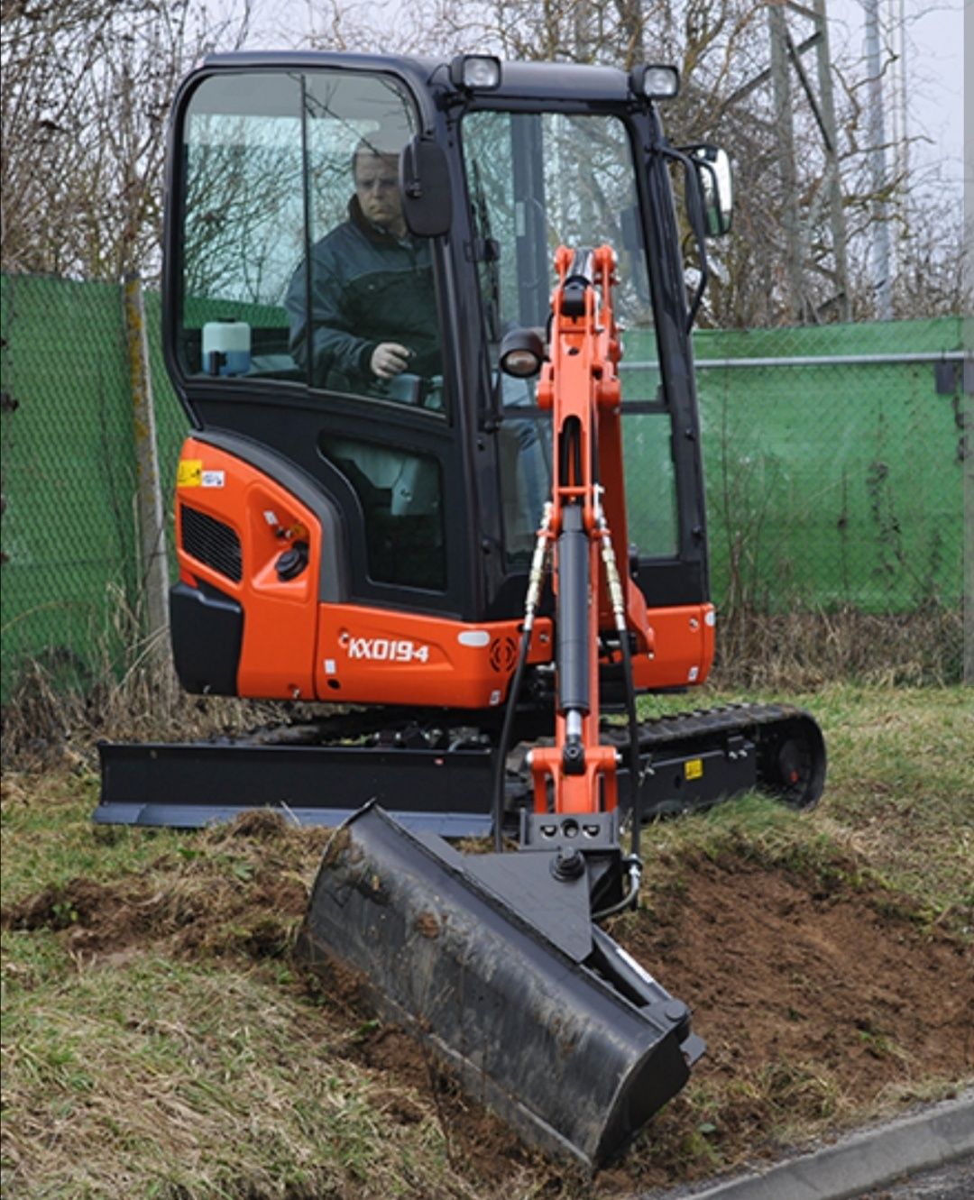 Wynajem minikoparki bez operatora Kubota nowy sprzęt komplet łyżek