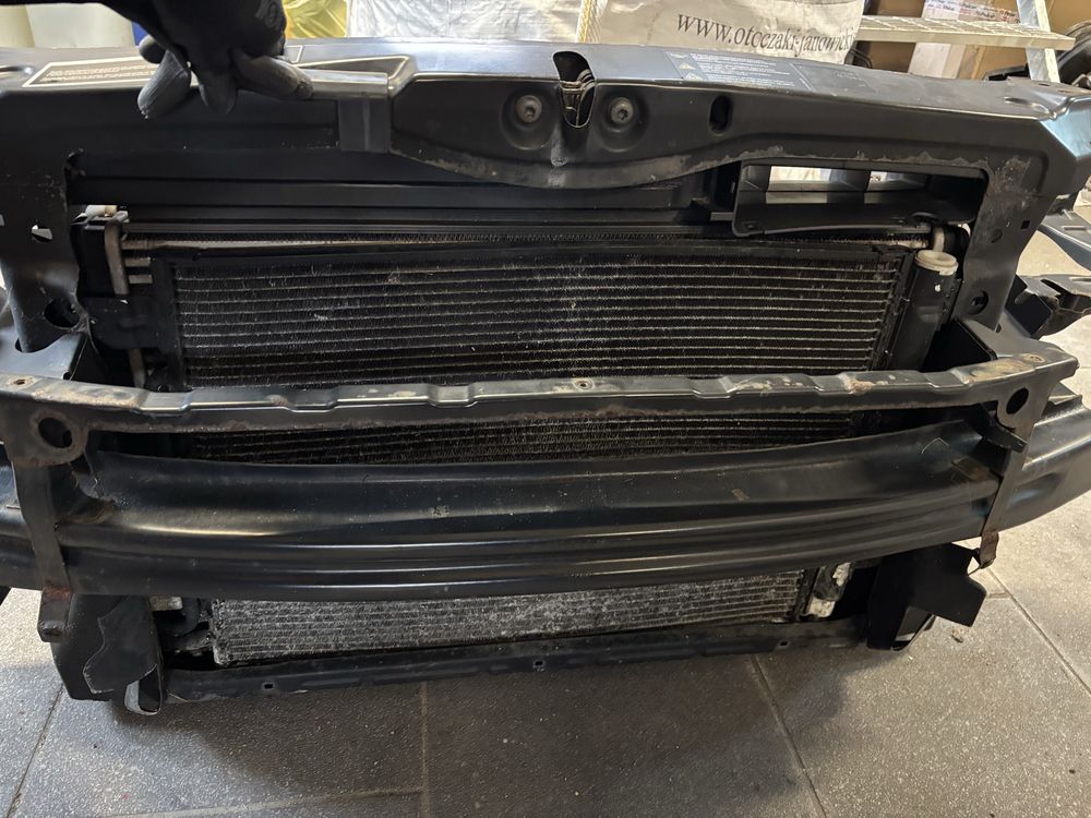 Pas przedni/ chlodnice/ Skoda Octavia 1.9 tdi / 2.0 kompletny