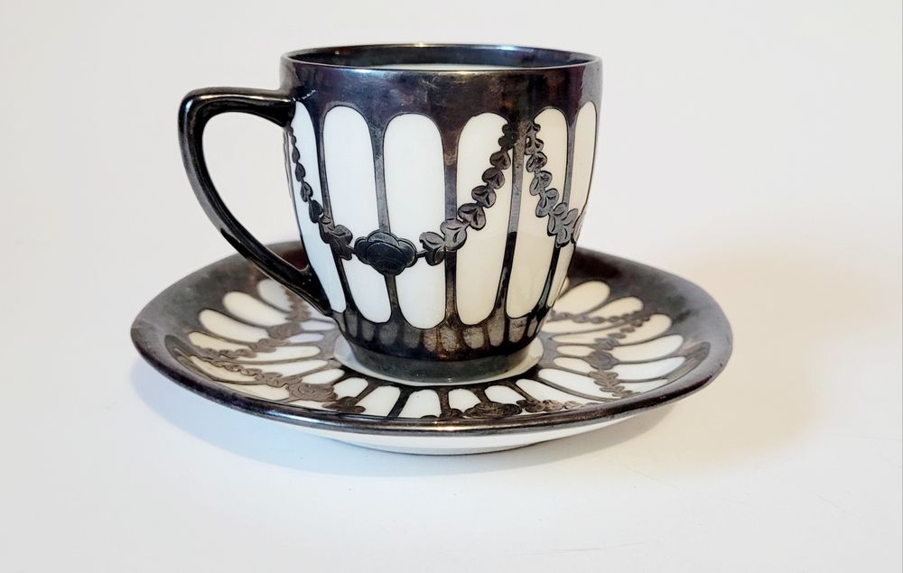 Filiżanka kolekcjonerska galwanizowana srebrem Fraureuth Niemcy Sakson