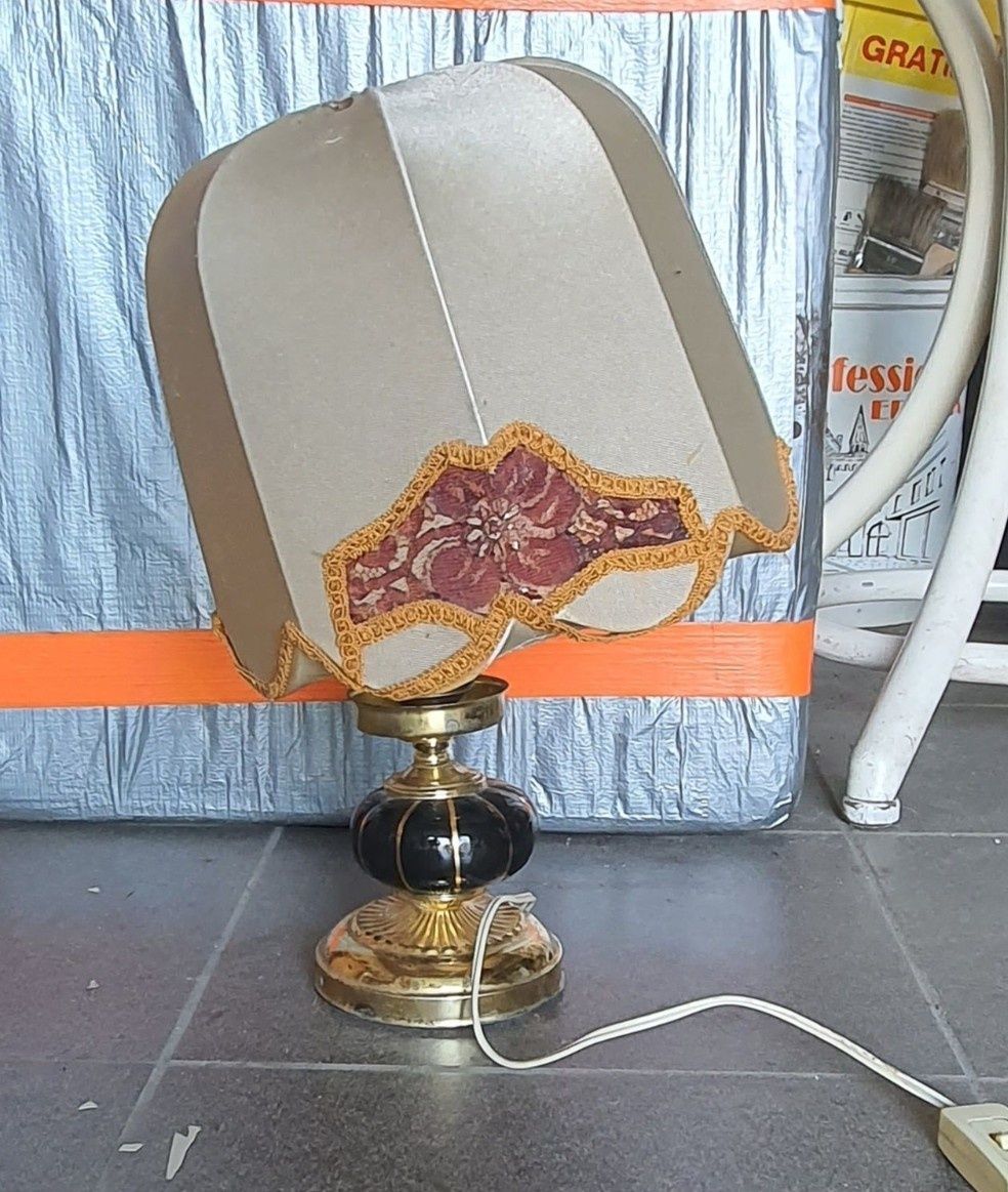 Lampka mala retro