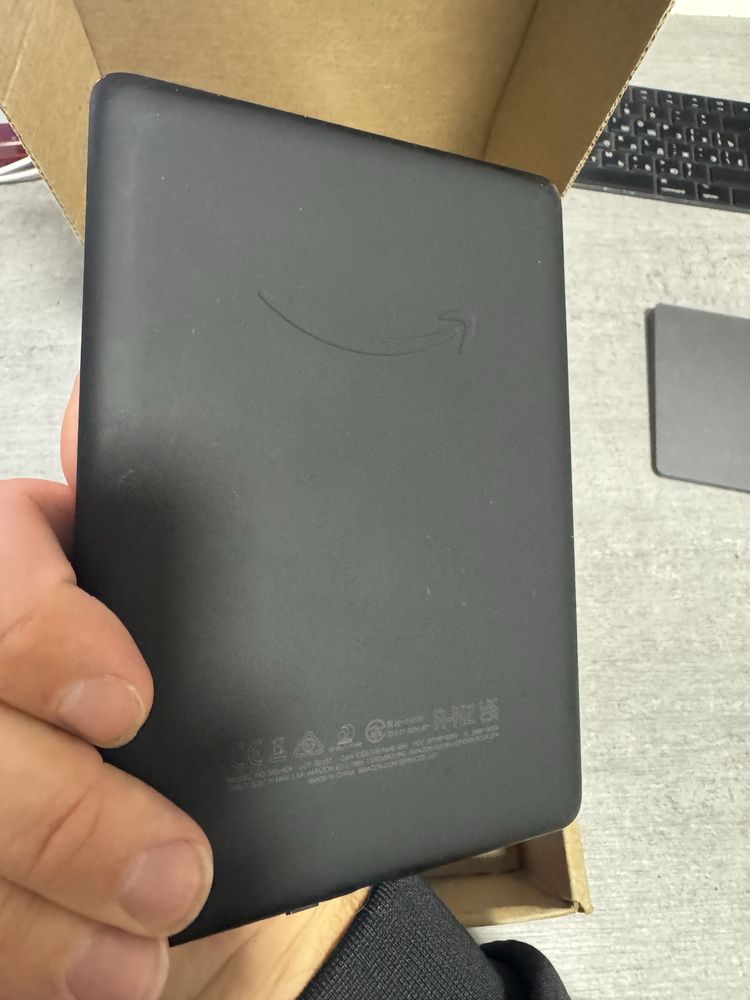 Kindle Paperwhite 2022. 7 дюймів. Refurbished. 32гб. Signature Edition