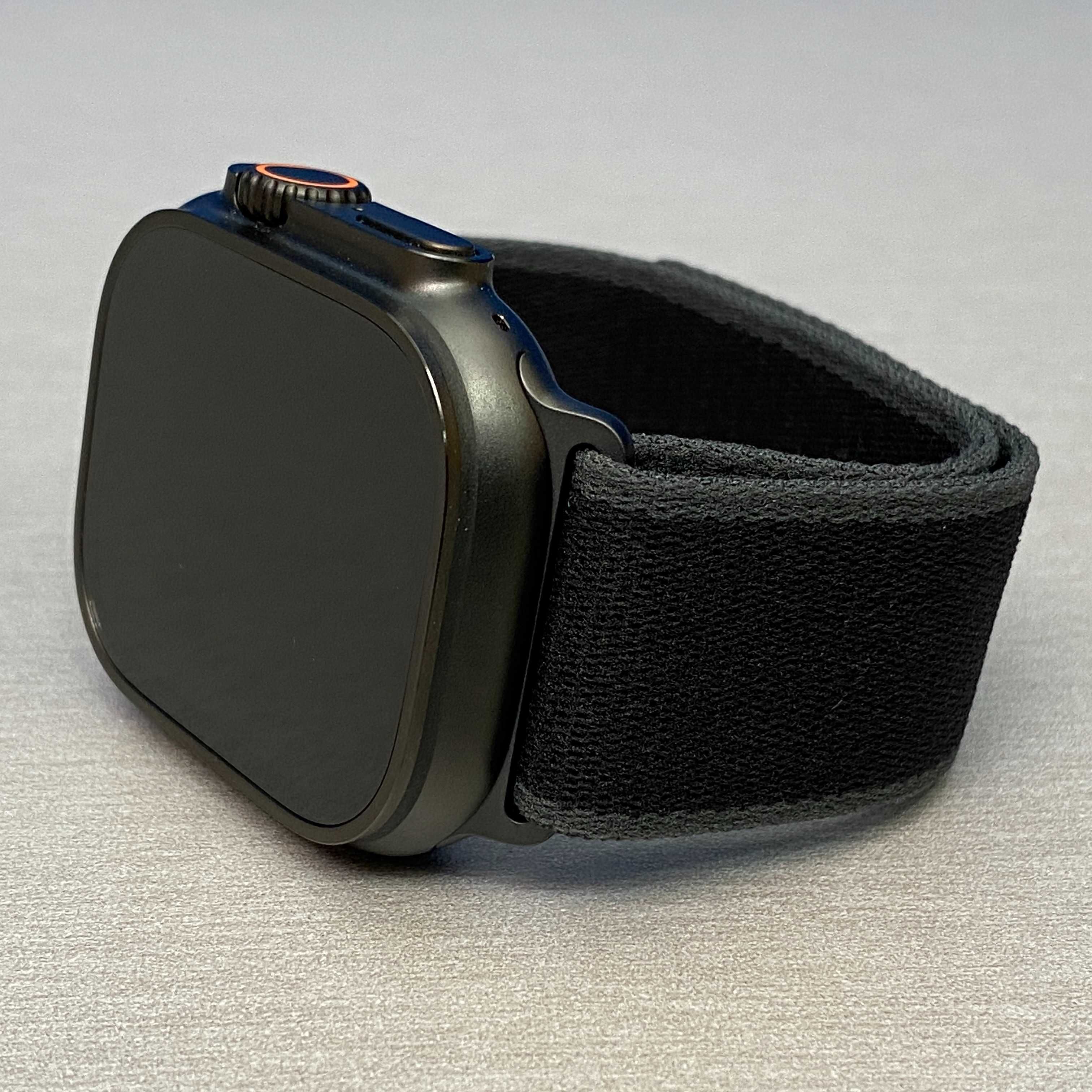 Apple Watch Ultra 2 (Titanium Black) - 49mm - Black Trail Loop